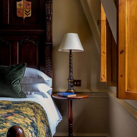 Batty Langley'S Hotel London Bagian luar foto A bedroom at the hotel
