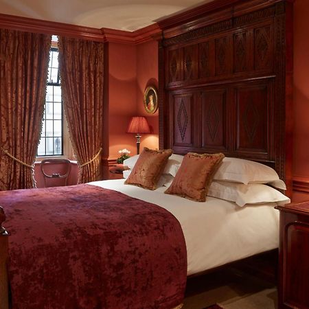 Batty Langley'S Hotel London Bagian luar foto A bedroom at the hotel