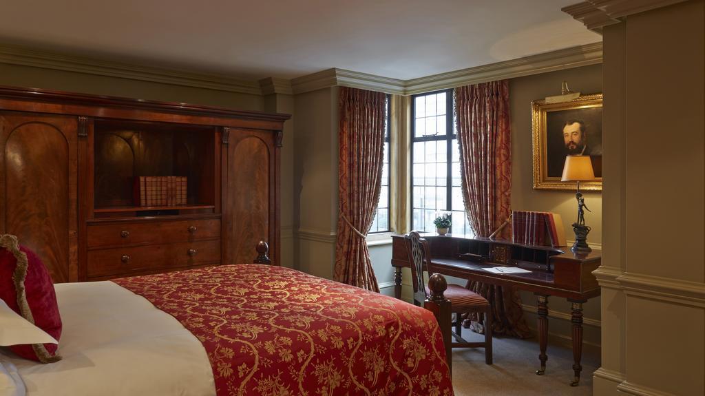 Batty Langley'S Hotel London Ruang foto A bedroom at the hotel