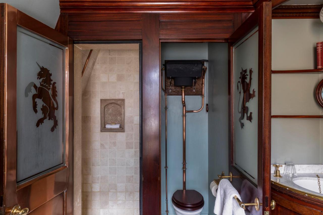 Batty Langley'S Hotel London Bagian luar foto Bathroom