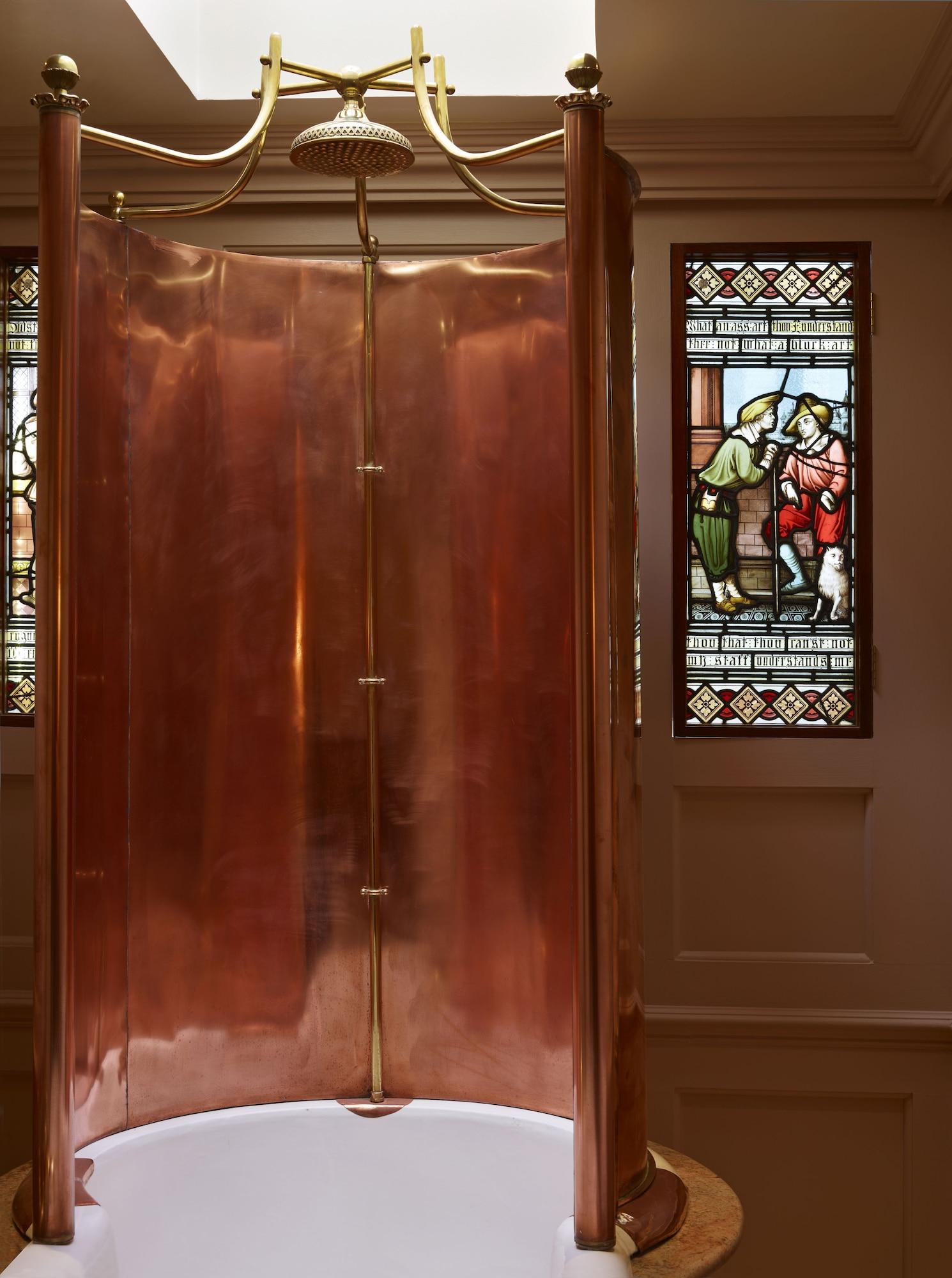 Batty Langley'S Hotel London Bagian luar foto The door to the sanctuary