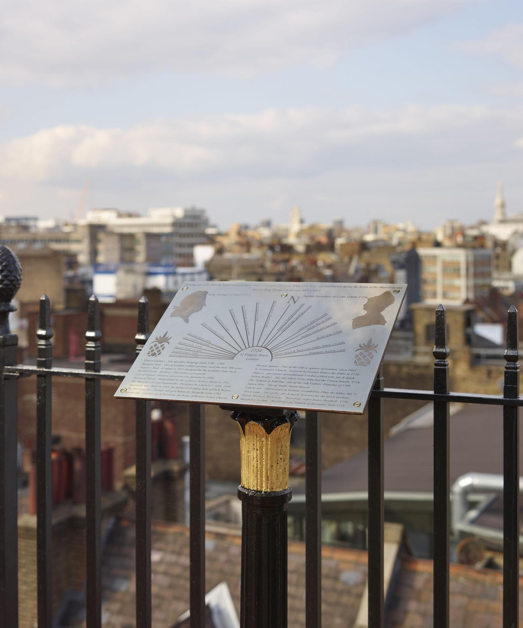 Batty Langley'S Hotel London Bagian luar foto The plaque at the site of the first London Zoo