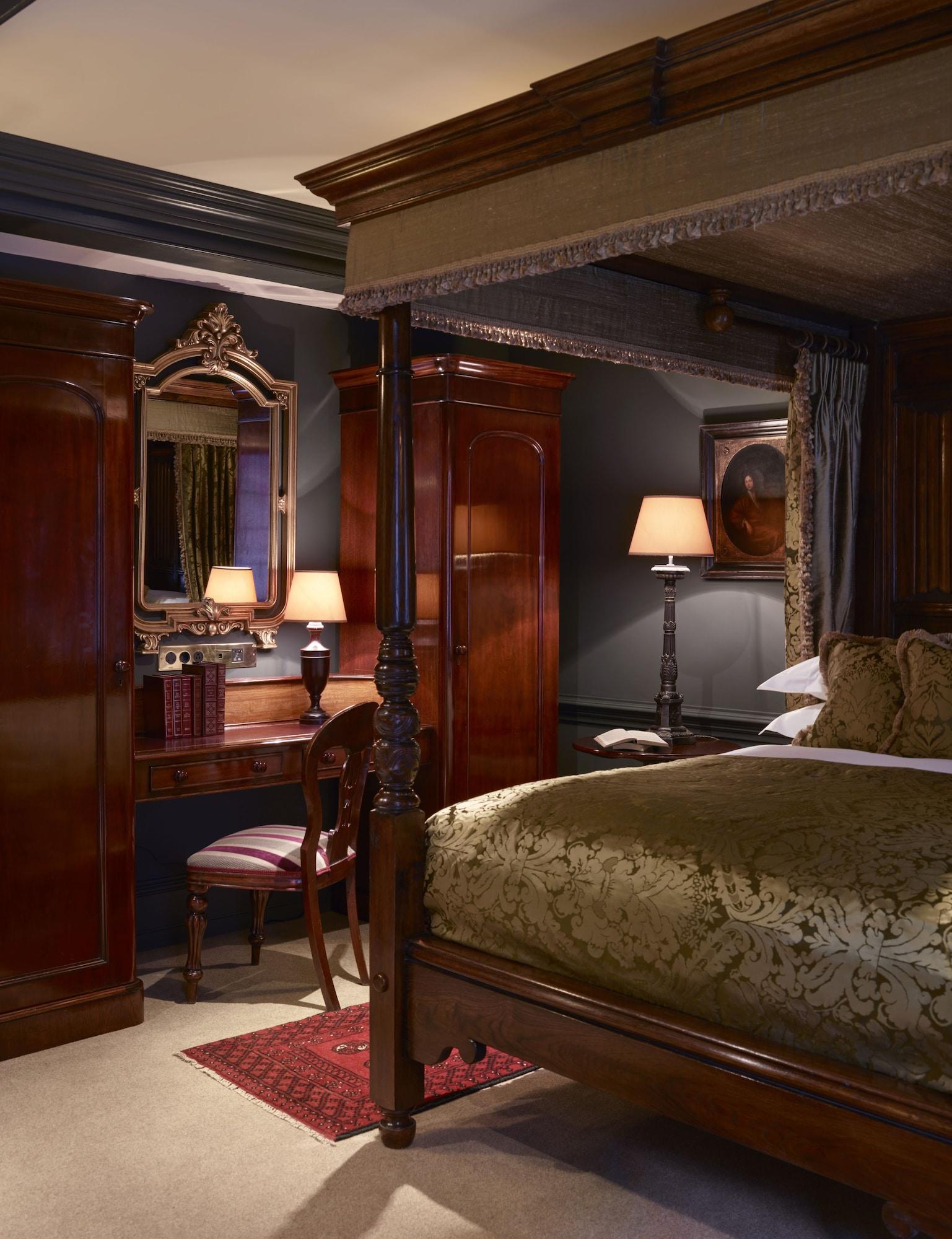 Batty Langley'S Hotel London Bagian luar foto A bedroom at the hotel
