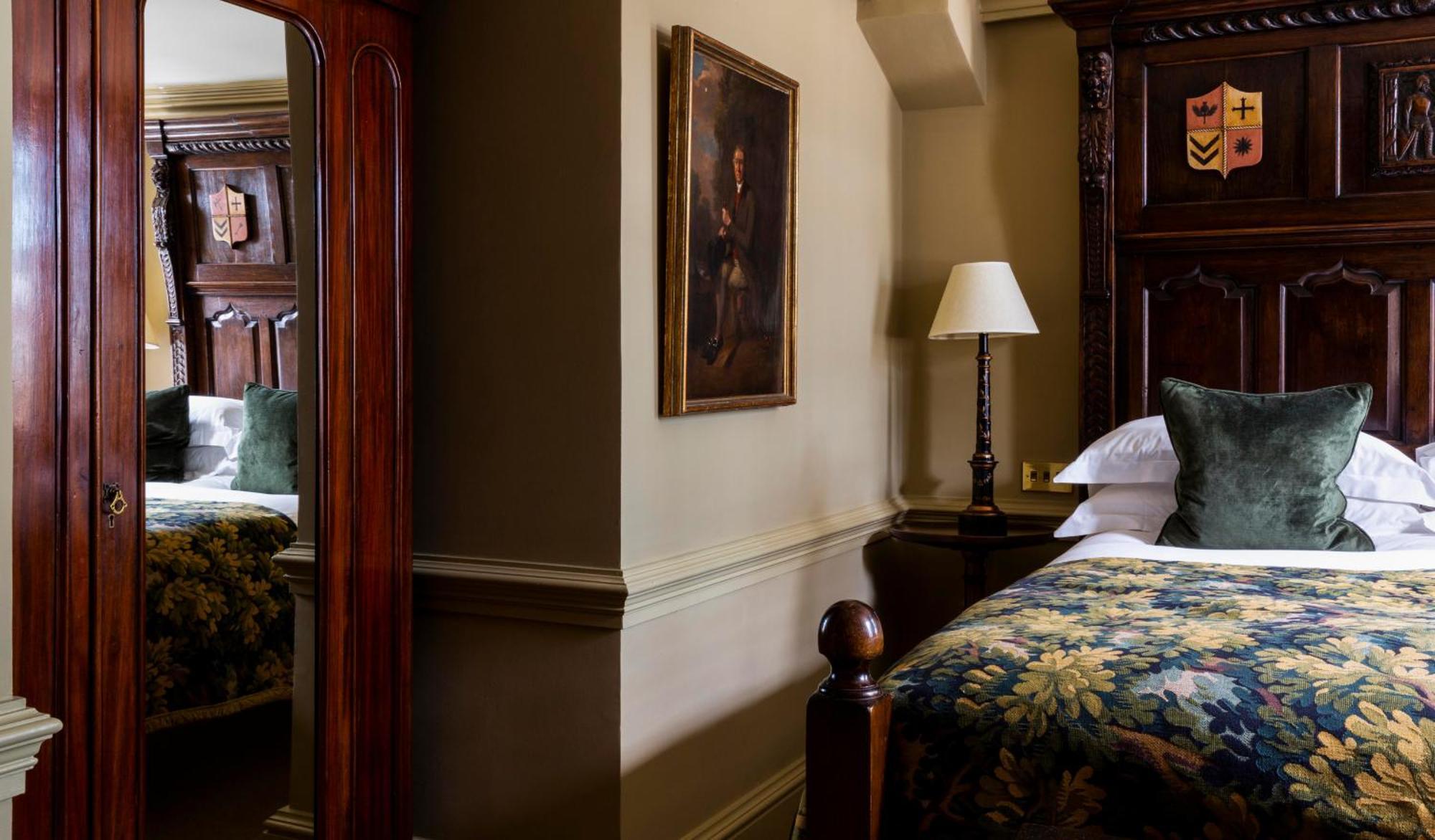 Batty Langley'S Hotel London Bagian luar foto A bedroom at the hotel